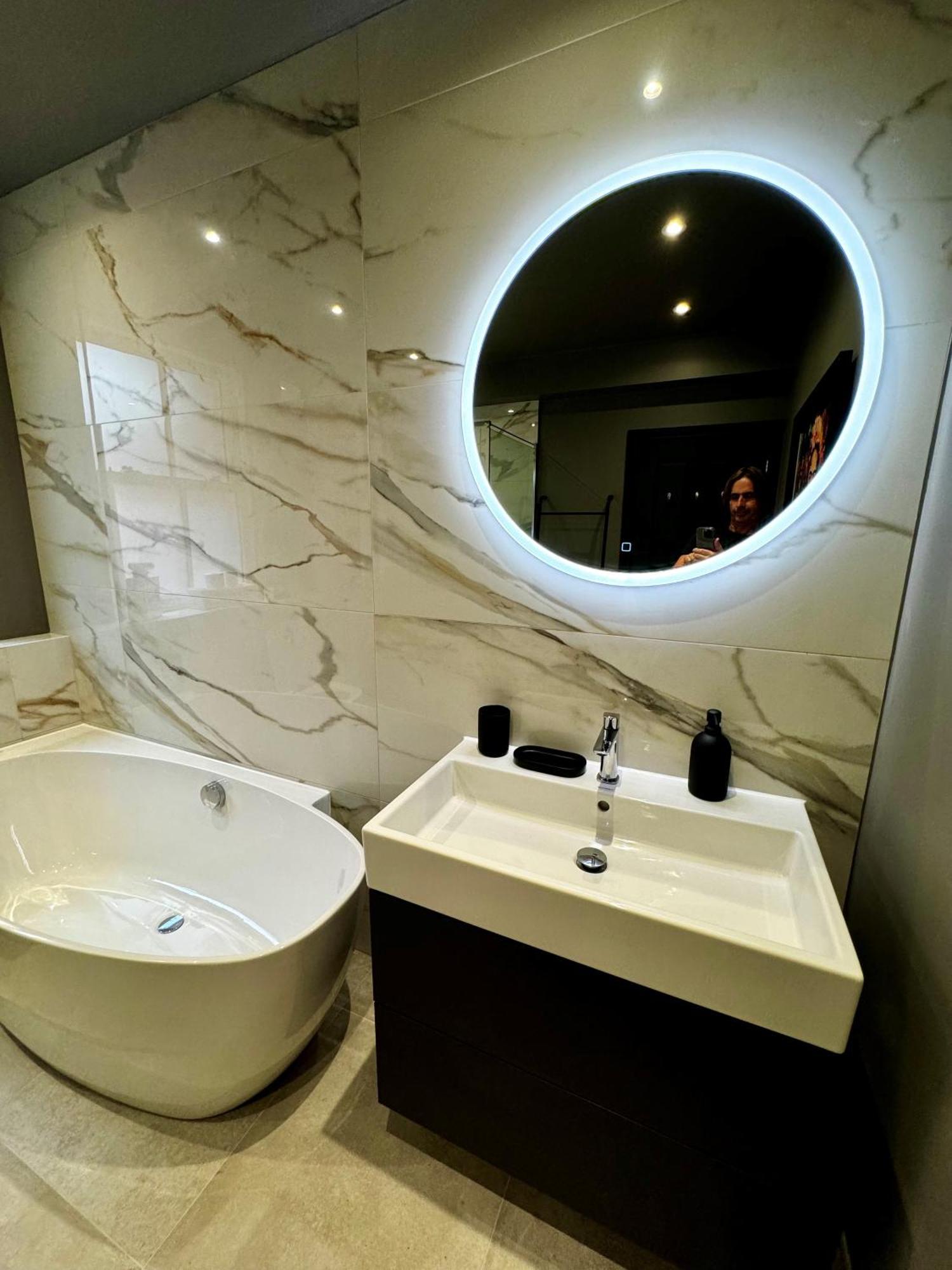 Апартаменти Romeo'S Arch High End Luxury In Centre Of Stratford With Parking Екстер'єр фото