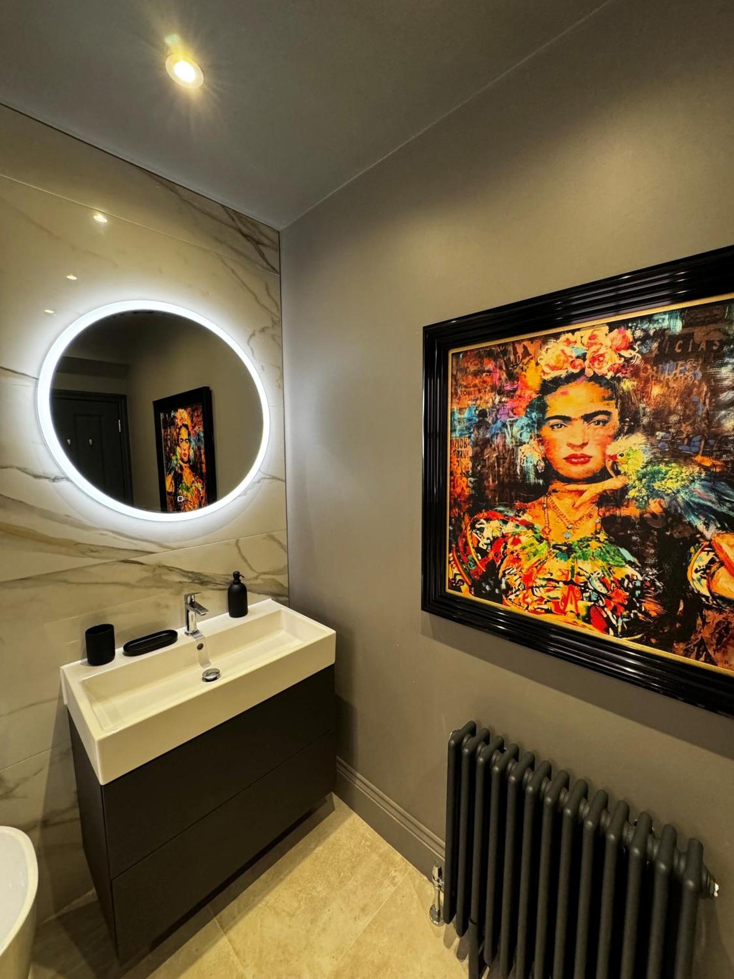 Апартаменти Romeo'S Arch High End Luxury In Centre Of Stratford With Parking Екстер'єр фото
